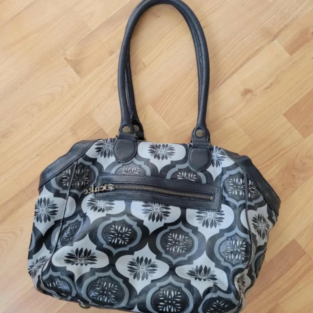 CAKE by Petunia Leather Hampton Holdall Bag Purse Carryall